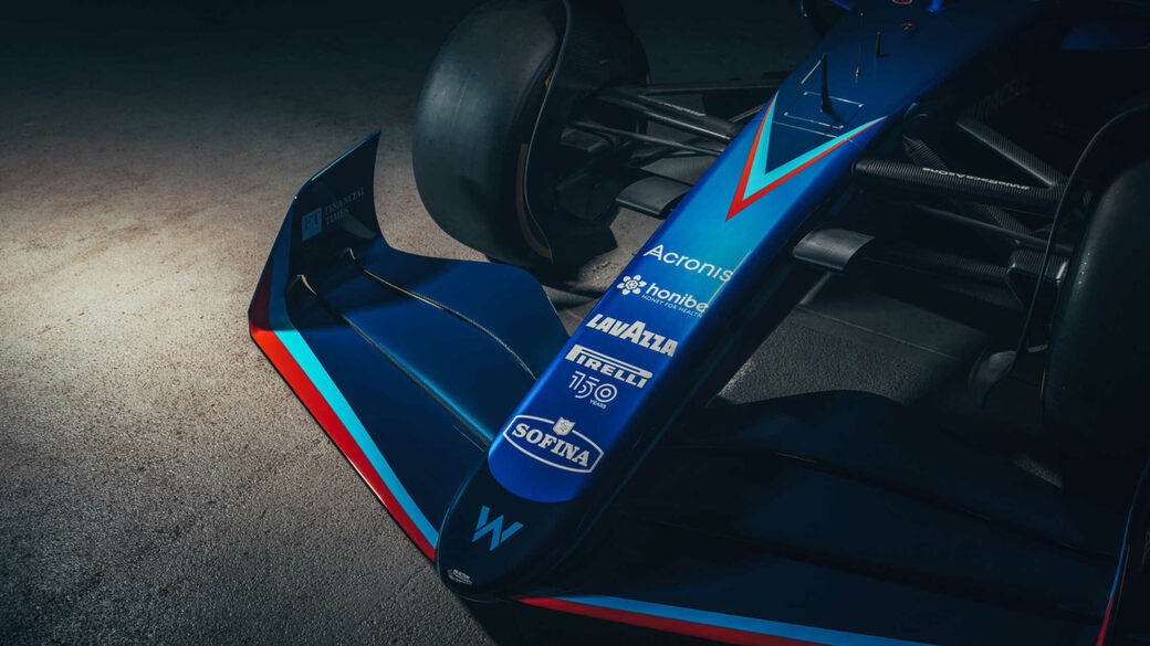 Почему Williams решила убрать логотип Айртона Сенны со своих машин?